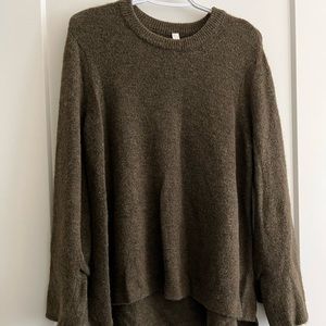 Babaton sweater
